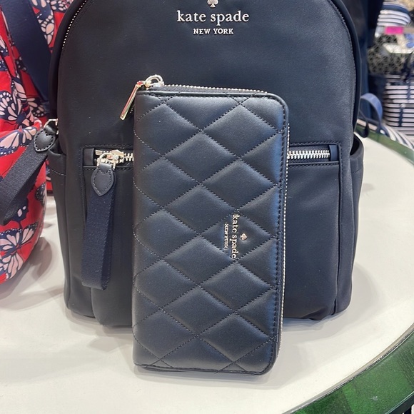 Kate Spade Carey Large Continential Wallet
Black 

NWT - Picture 9 of 16